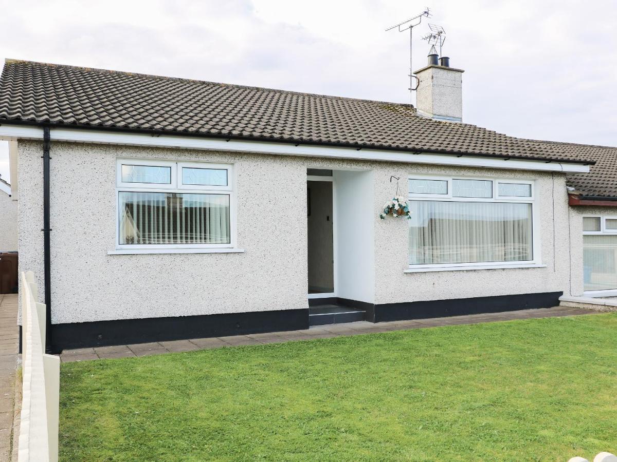 Hazel Cottage Portrush Luaran gambar