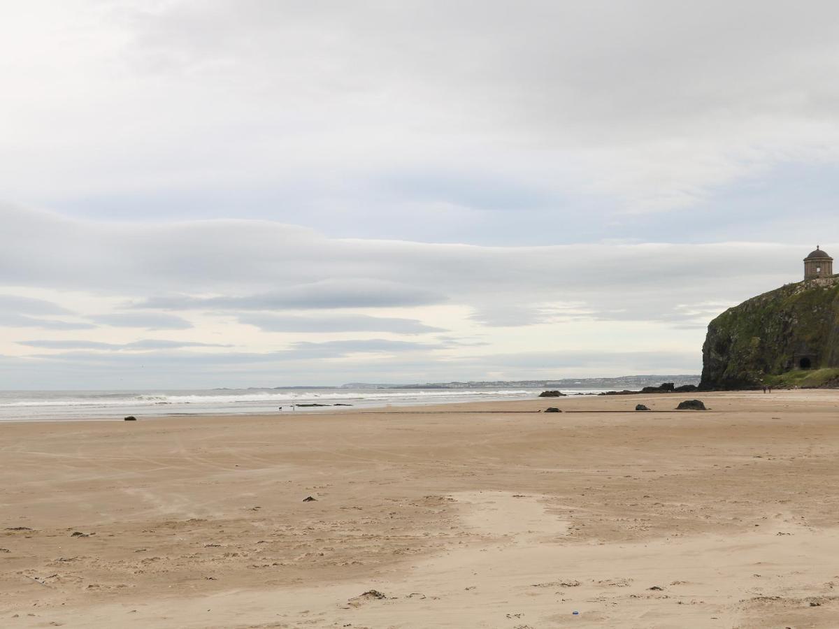 Hazel Cottage Portrush Luaran gambar